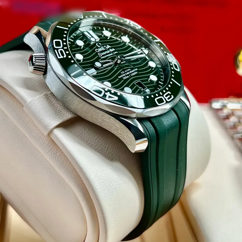 Omega Seamaster Diver 300M side profile